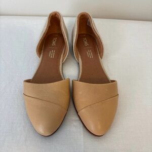 TOMS Women's Tan Flats